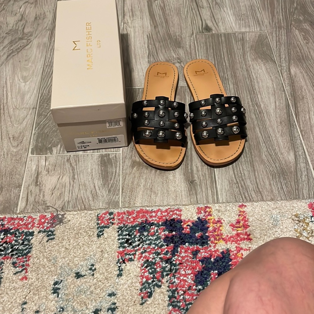 Marc fisher pava sandals